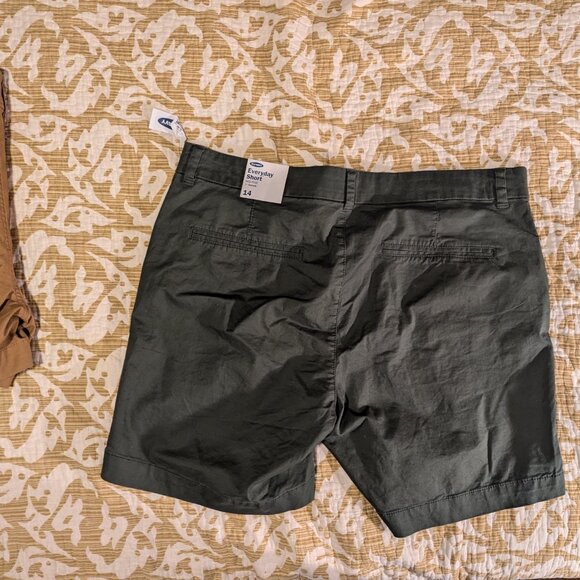 Old Navy shorts size 14 - Picture 2 of 6